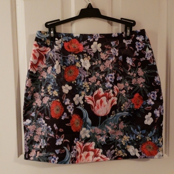 MINKPINK Botanical Floral Skirt - Picture 1 of 10